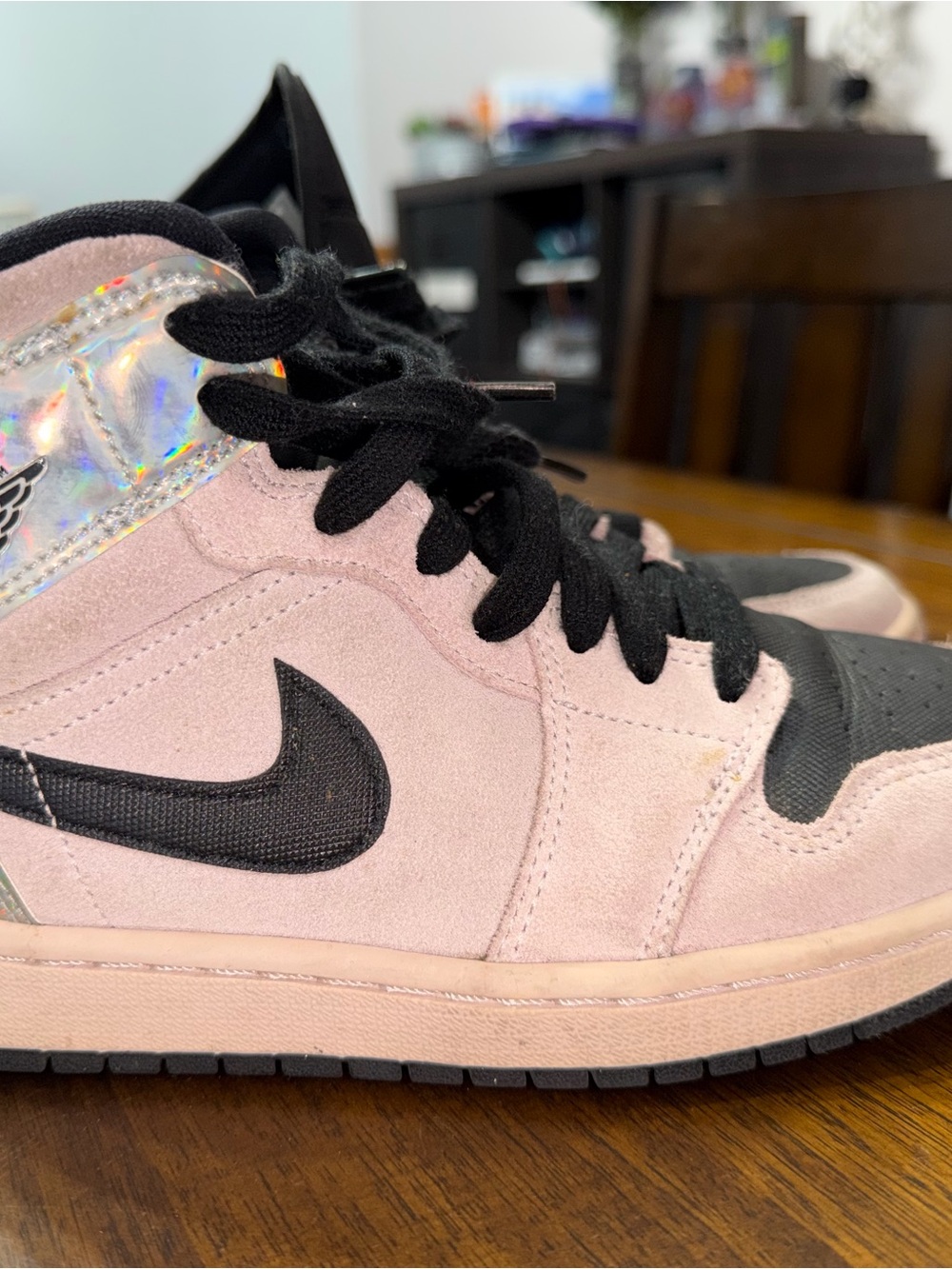 Nike Air Jordan 1 Mid 'Dirty Powder Iridescent'